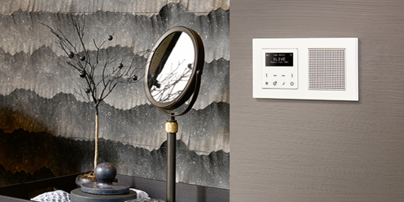 JUNG Smart Radio DAB+ bei Marco Heun in Gersfeld